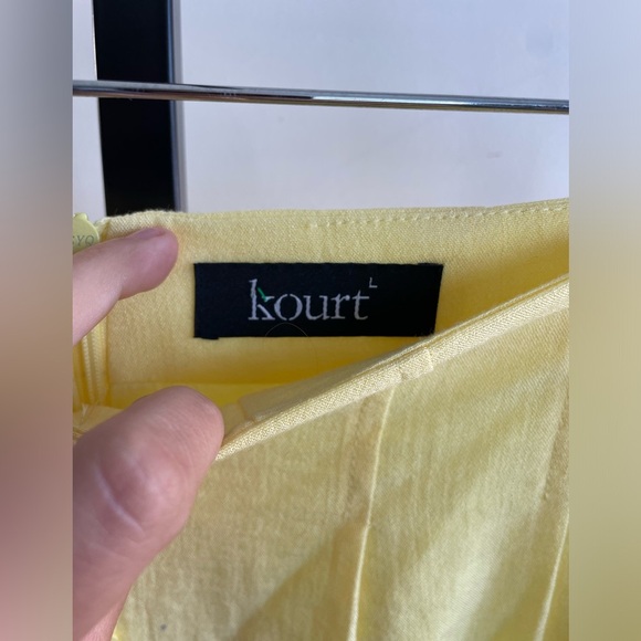 Kourt|| Butter Yellow Enza Midi skirt Size L Viscose and Nylon - Picture 4 of 9